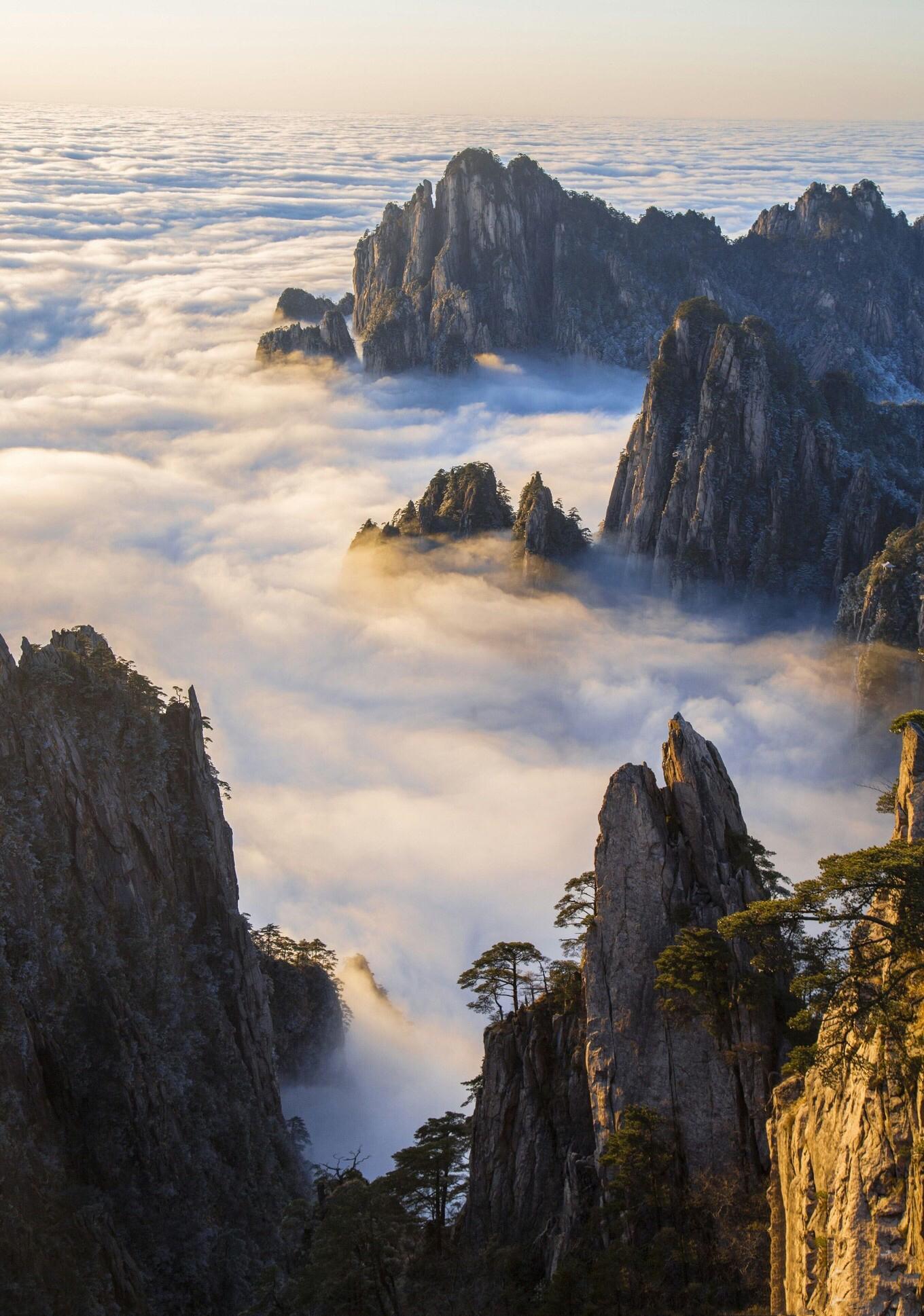 黄山景点介绍(黄山市天下第一奇山)