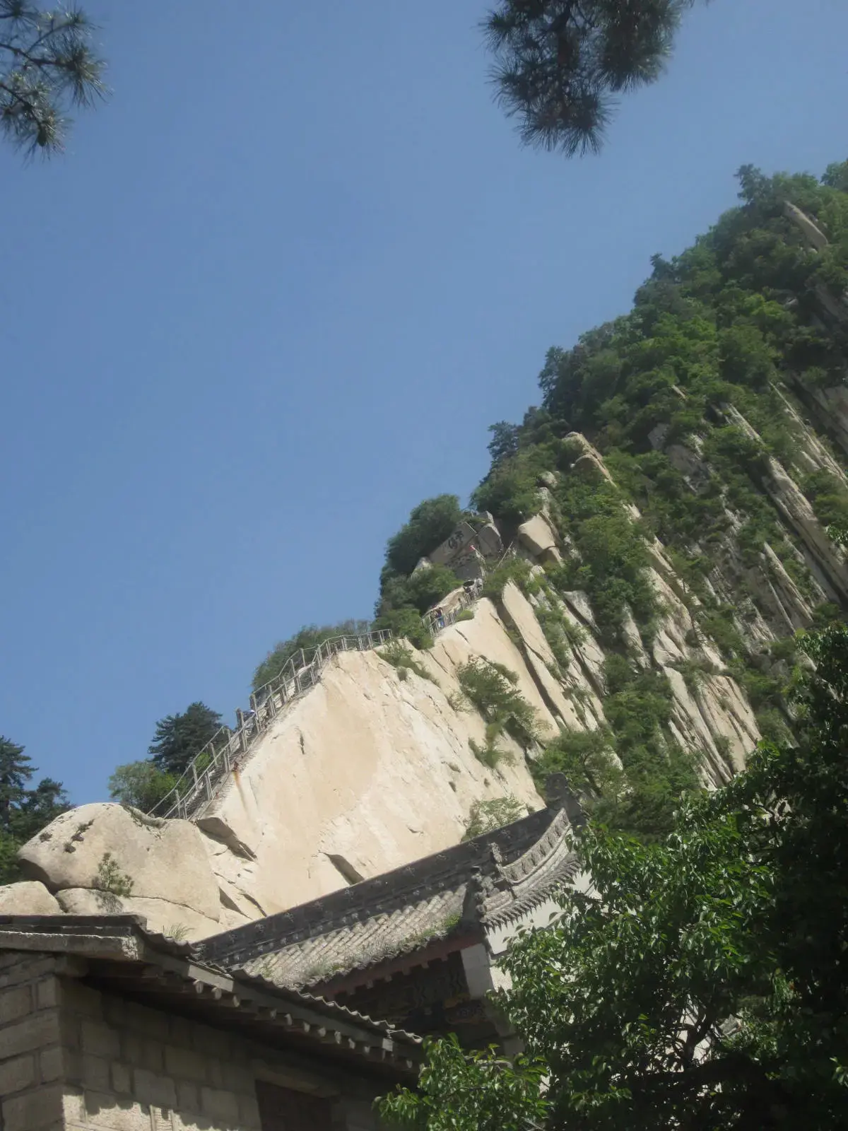 华山住宿攻略推荐（华山一日游攻略怎样安排华山）