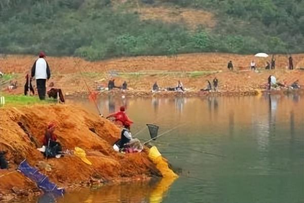 万峰湖钓鱼(兴义市万峰湖库区环湖公路上---​钓鱼点介绍)