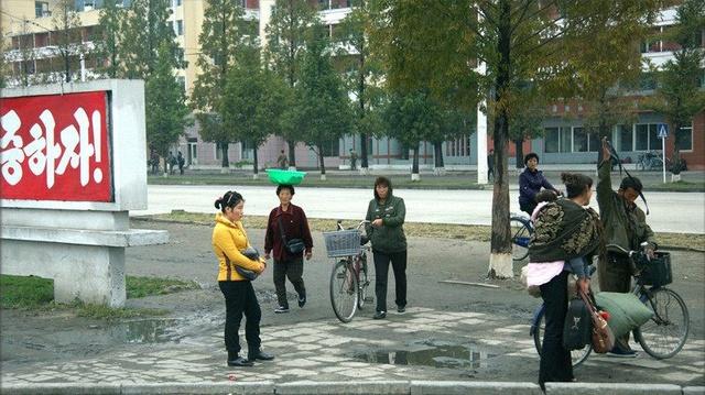 朝鲜人民生活(朝鲜人民的真实生活！什么样的人才能拥有私家车？)