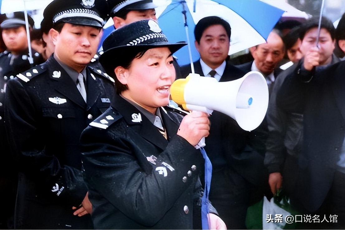 任长霞的故事(“警界女神警”任长霞意外身亡，丈夫四年后也去世)