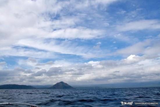 欧洲火山(盘点全球十大超级火山：维苏威火山欧洲最危险)