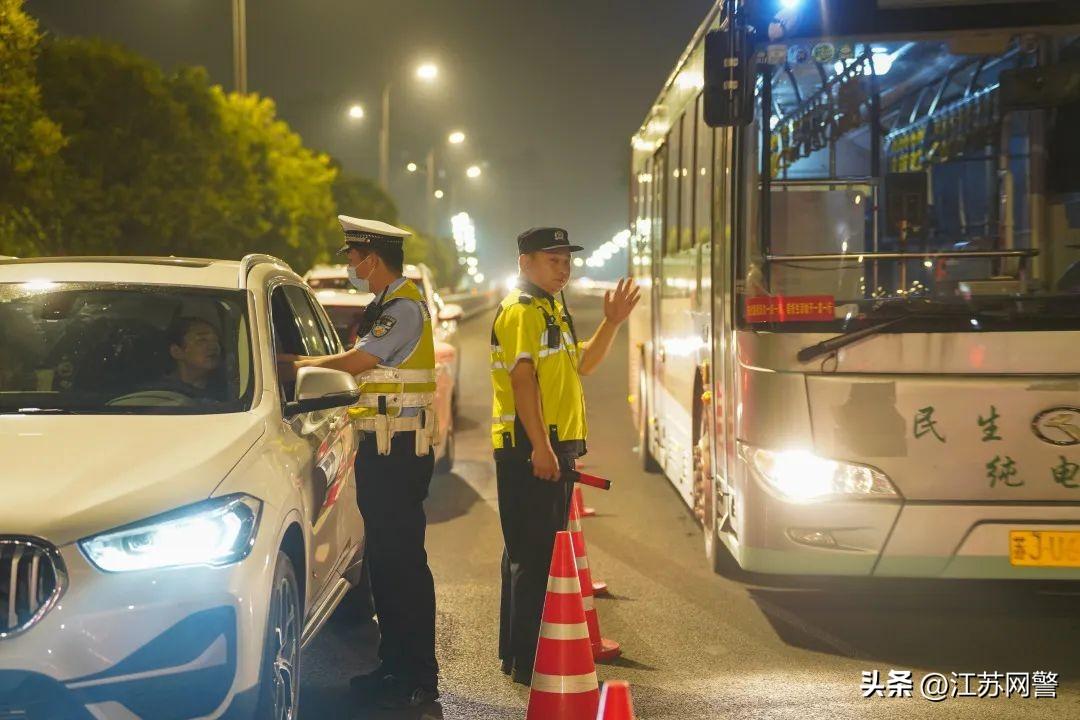 零点风暴(江苏盐城：铁拳利剑！“零点风暴”3号行动雷霆出击！)