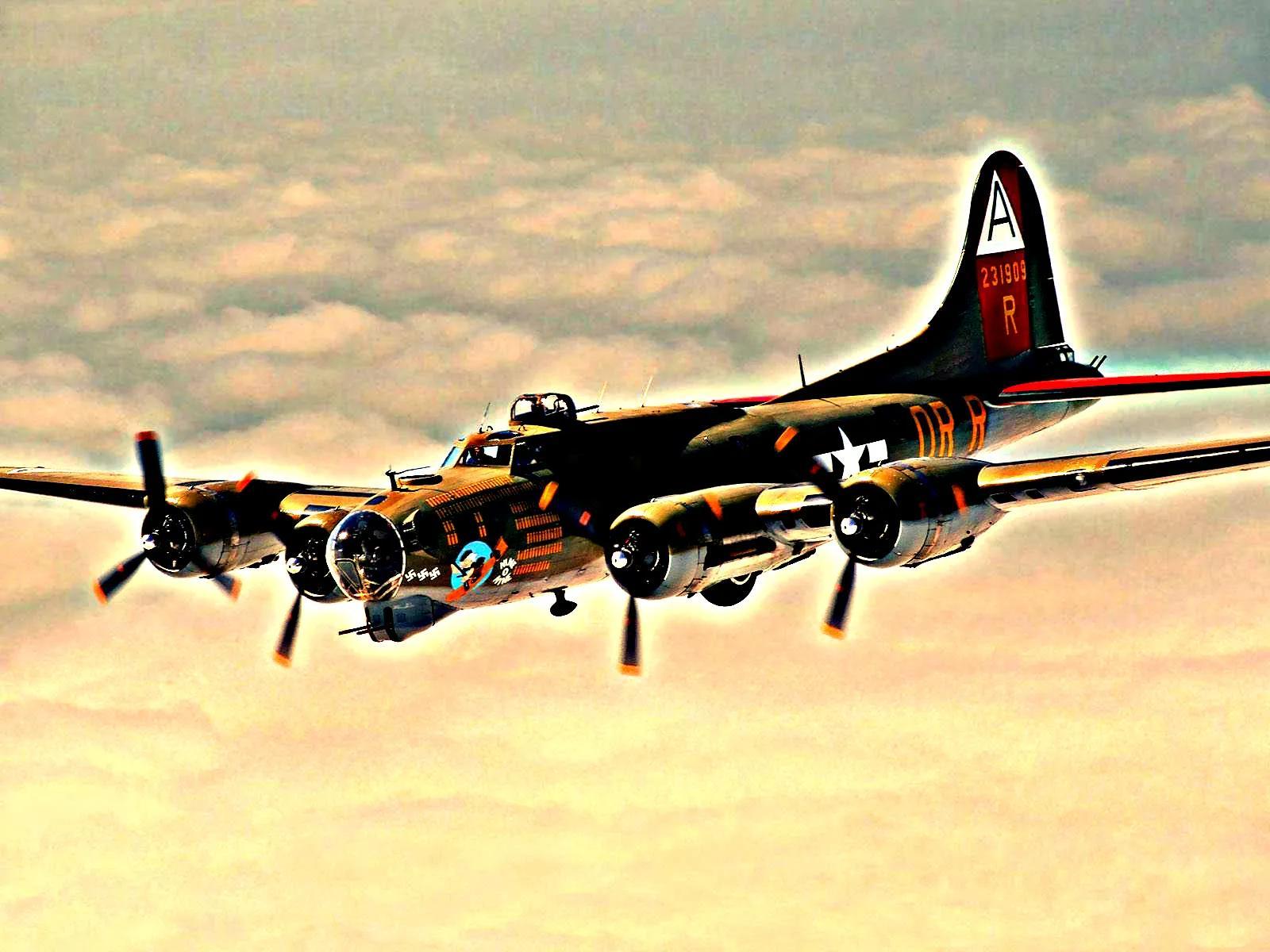 空中轰炸机(B-17“空中堡垒”轰炸机彩色图集（140图）)