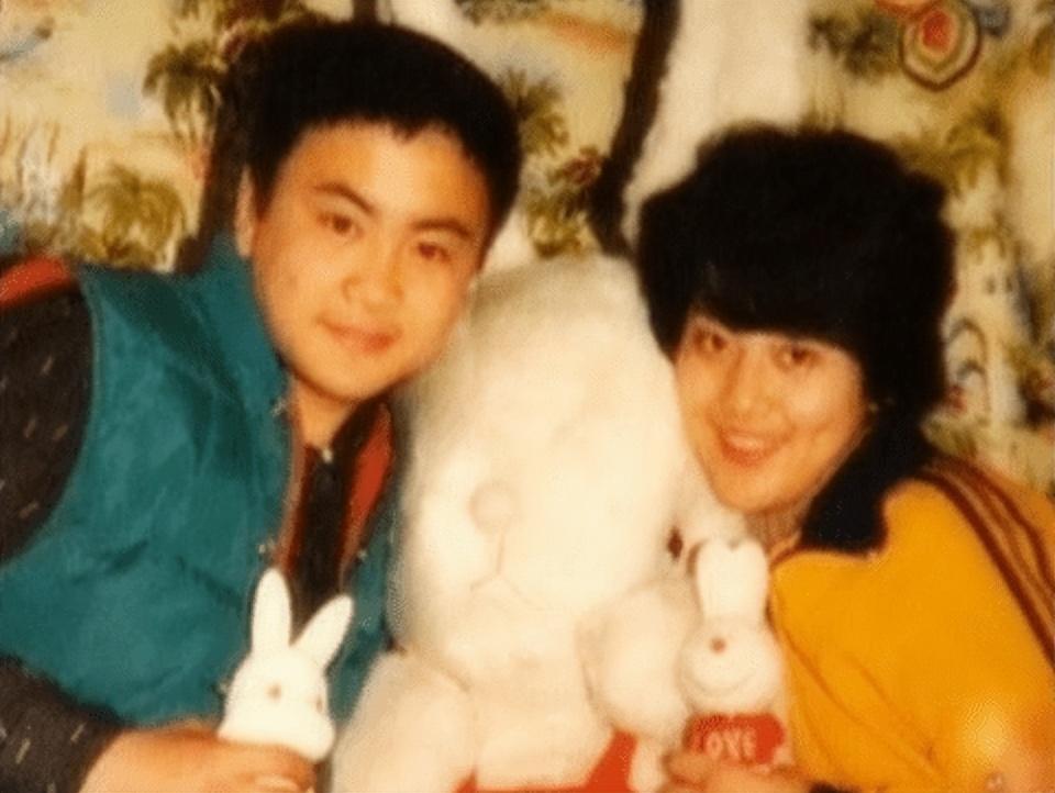 洪剑涛的儿子(洪剑涛：与初恋结婚，姐弟恋也很甜蜜，如今儿子是他的骄傲)