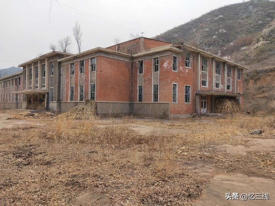 河北的空军基地在哪个位置(河北大山中发现空城，一栋栋楼房无人居住，原是一家军工厂)